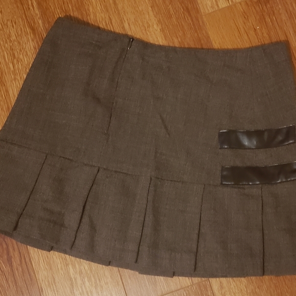 Shin Choi miniskirt worn by an Instagram model - Picture 2 of 3